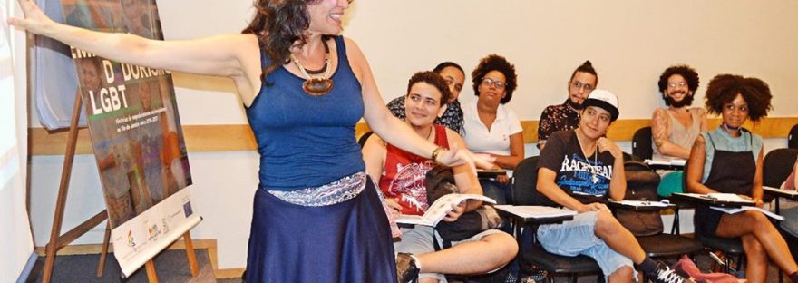 O projeto Micro Rainbow Brasil oferece cursos de qualificação exclusivo para pessoas LGBT de baixa renda